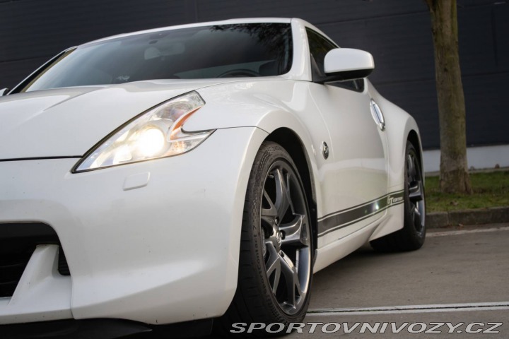 Nissan 370 Z 3.7 V6 GT Edition  / AJ 2012