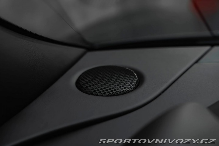 Aston Martin DB12 Coupé 44.0 V8, Inspire Co 2025