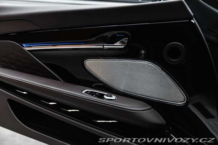 Aston Martin DB12 Coupé 44.0 V8, Inspire Co 2025