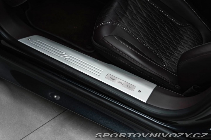 Aston Martin DB12 Coupé 44.0 V8, Inspire Co 2025