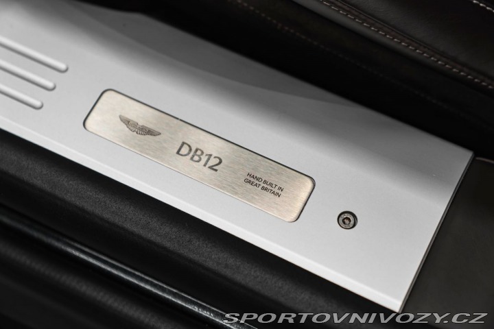 Aston Martin DB12 Coupé 44.0 V8, Inspire Co 2025