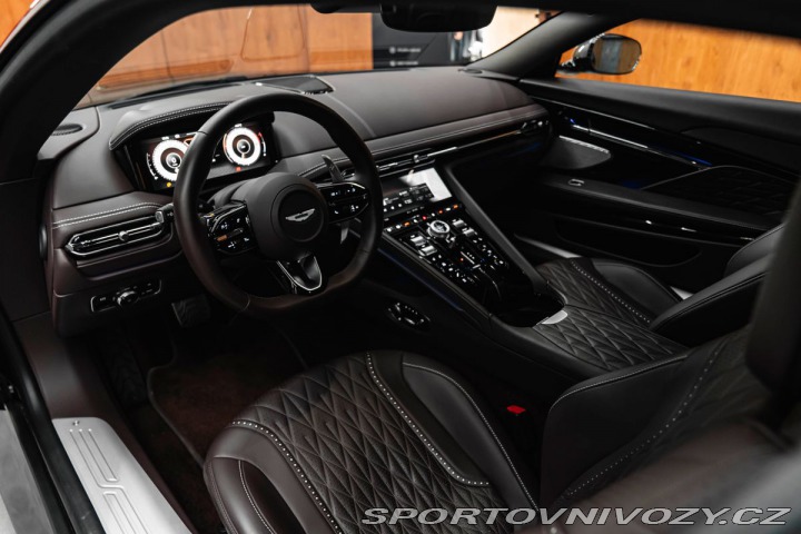 Aston Martin DB12 Coupé 44.0 V8, Inspire Co 2025