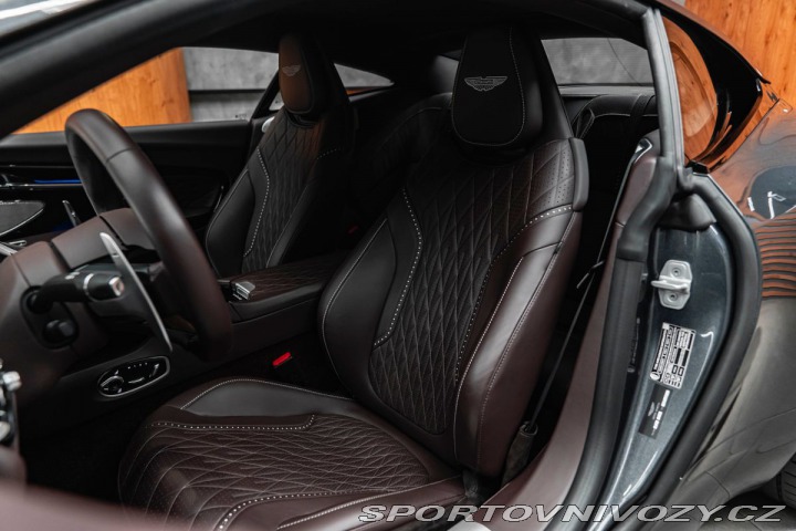 Aston Martin DB12 Coupé 44.0 V8, Inspire Co 1800