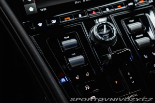 Aston Martin DB12 Coupé 44.0 V8, Inspire Co 2025