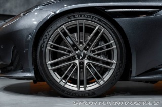 Aston Martin DB12 Coupé 44.0 V8, Inspire Co 2025