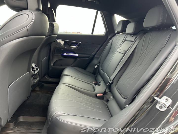 Mercedes-Benz Ostatní modely GLC 220d 4MATIC AMG NIGHT ZÁR 2025