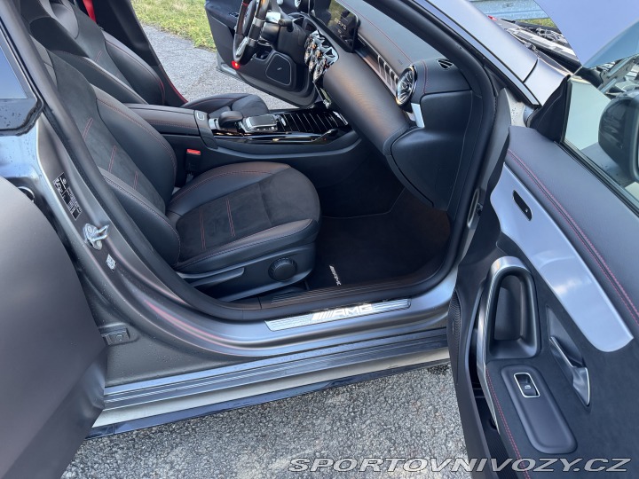 Mercedes-Benz CLA 45 AMG 2022