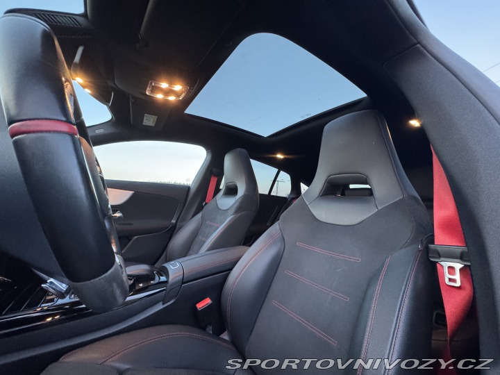 Mercedes-Benz CLA 45 AMG 2022