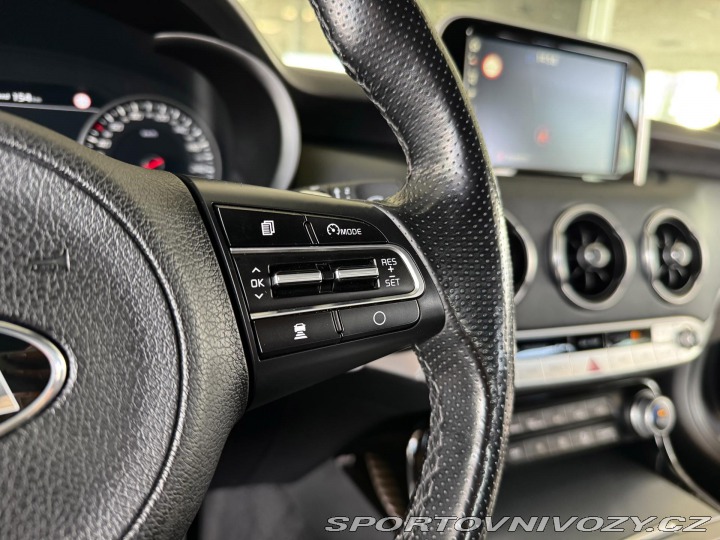 Kia Stinger 3,3TGDI V6*4WD*Head-Up*DP 2018