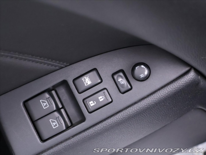 Infiniti G37 3,7 i 235kW V6 Automat 2011