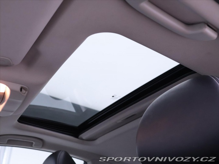 Infiniti G37 3,7 i 235kW V6 Automat 2011