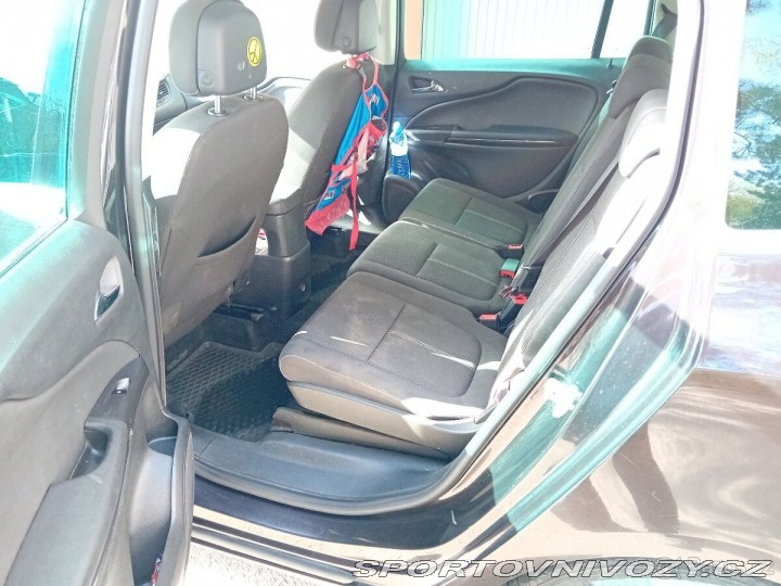 Opel Ostatní modely Zafira 2,0   96kw 7 míst 288 000 2012
