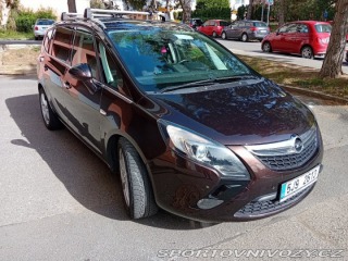 Opel Ostatní modely Zafira 2,0   96kw 7 míst 288 000 2012