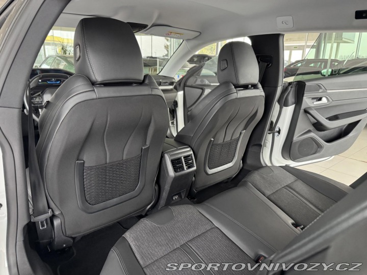 Peugeot 508 Hybrid 225*AT8*REZERVACE 2022