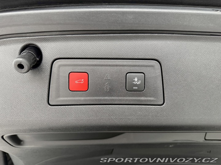 Peugeot 508 Hybrid 225*AT8*REZERVACE 2022