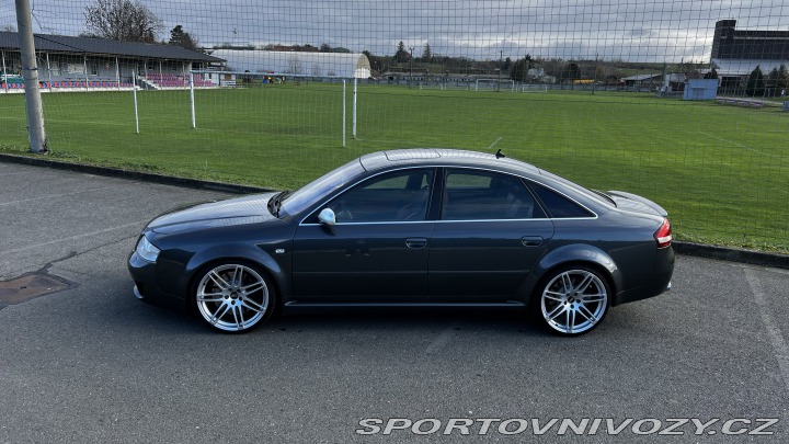 Audi RS6 sedan 2003
