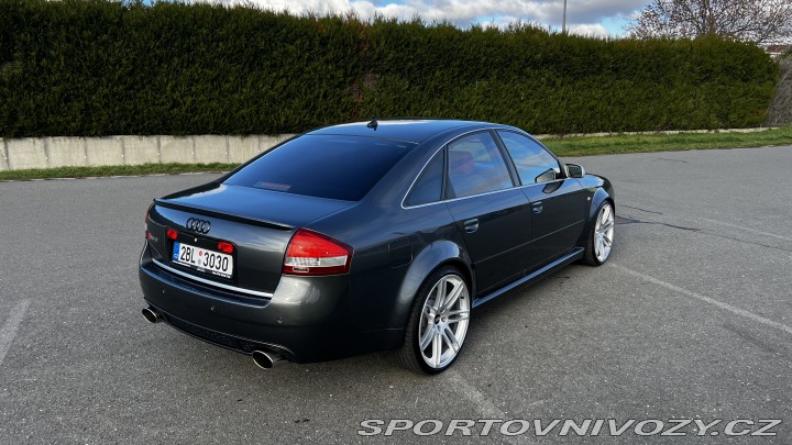 Audi RS6 sedan 2003