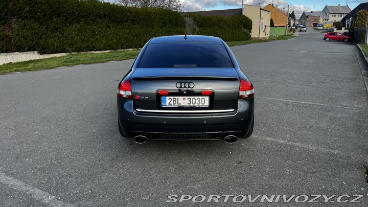 Audi RS6 sedan 2003