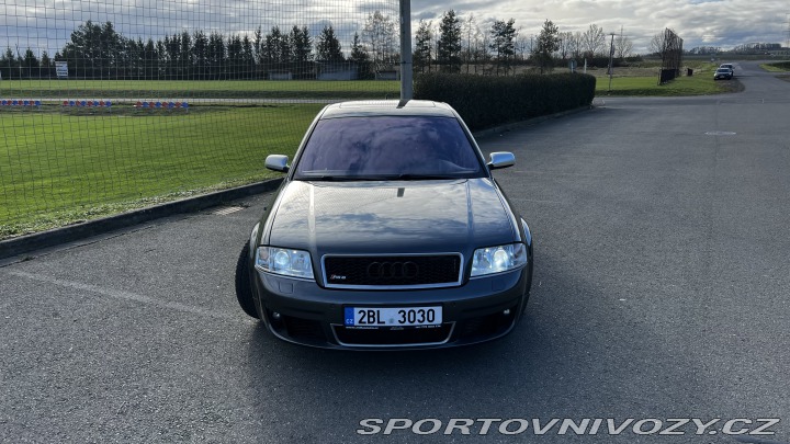 Audi RS6 sedan 2003