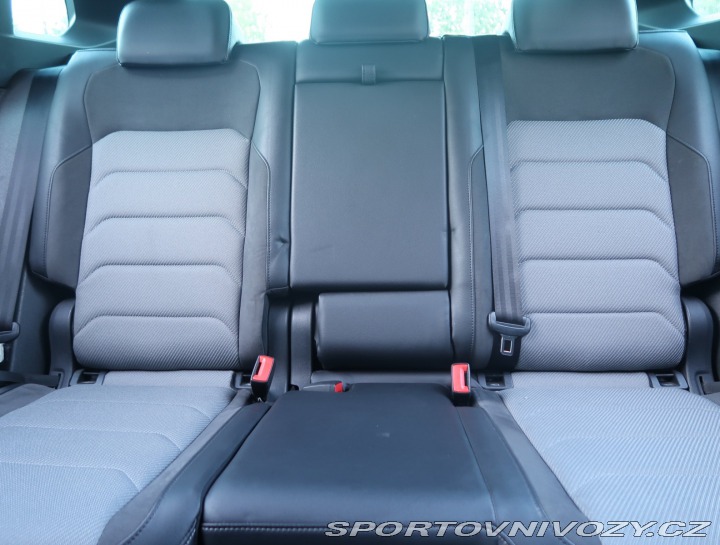 Volkswagen Ostatní modely Tiguan R-Line 2.0 BiTDI 2017