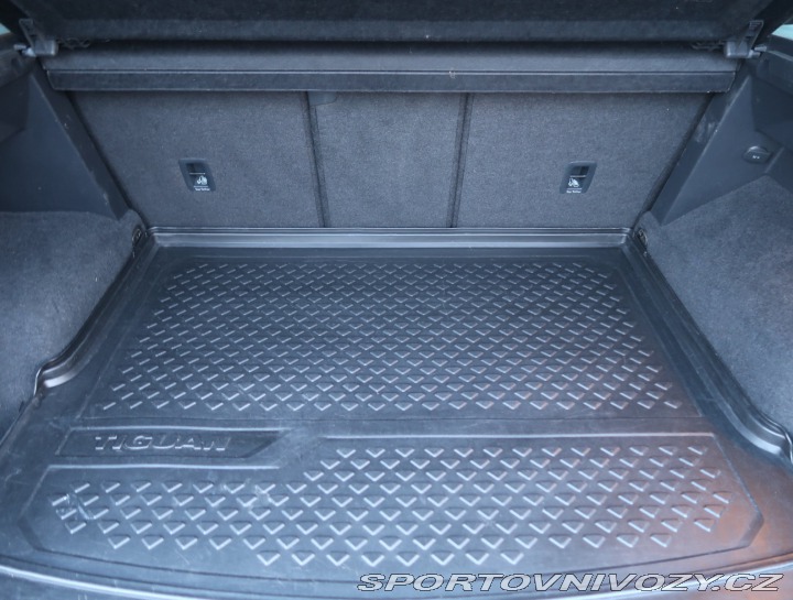 Volkswagen Ostatní modely Tiguan R-Line 2.0 BiTDI 2017