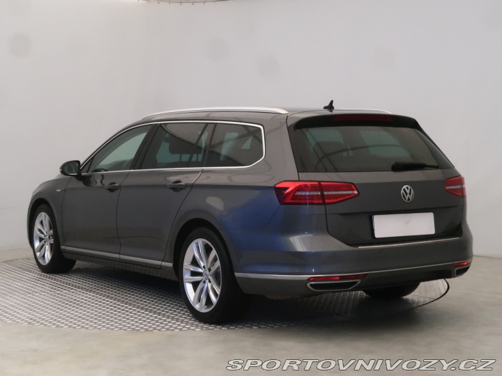 Volkswagen Ostatní modely Passat Comfortline 2.0 BiTDI 2017