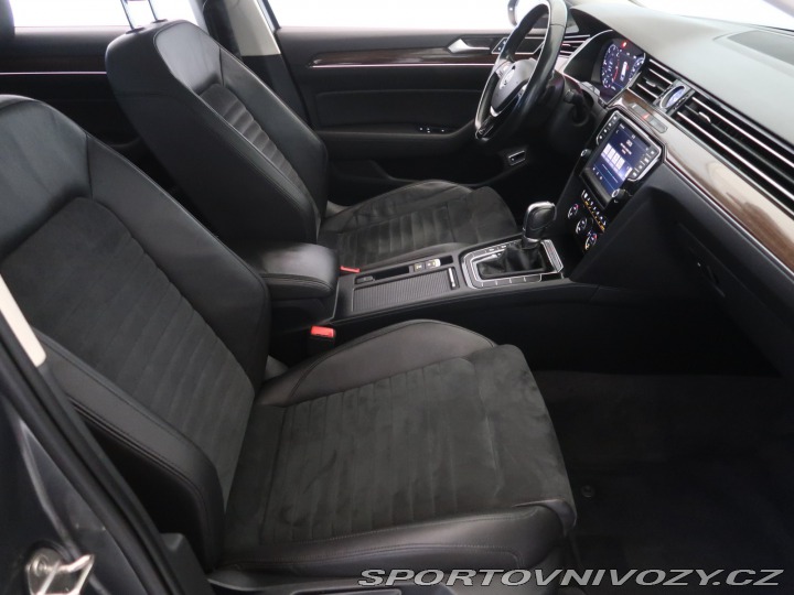Volkswagen Ostatní modely Passat Comfortline 2.0 BiTDI 2017
