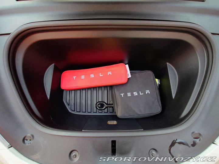 Tesla Model Y PRODÁNO 2022