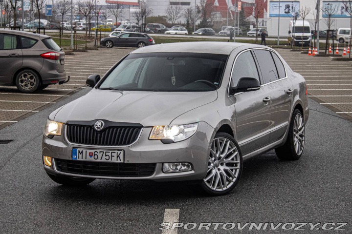 Škoda Superb 3.6 FSI V6 4x4 Elegance 2010