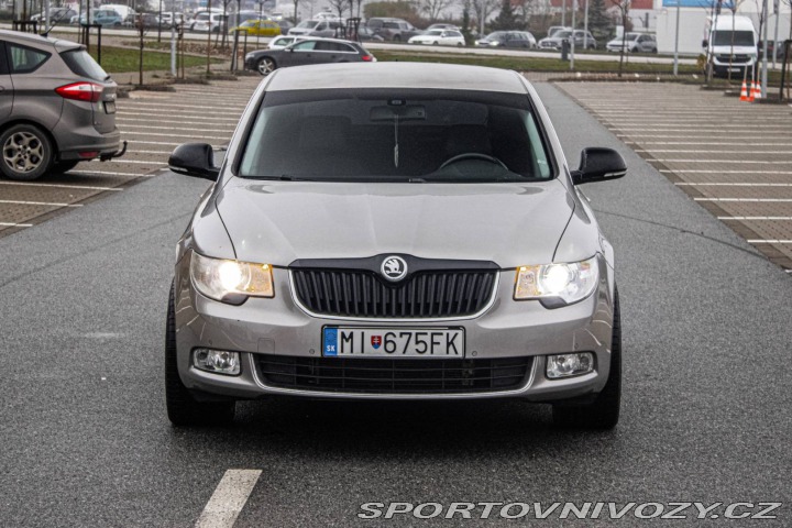 Škoda Superb 3.6 FSI V6 4x4 Elegance 2010