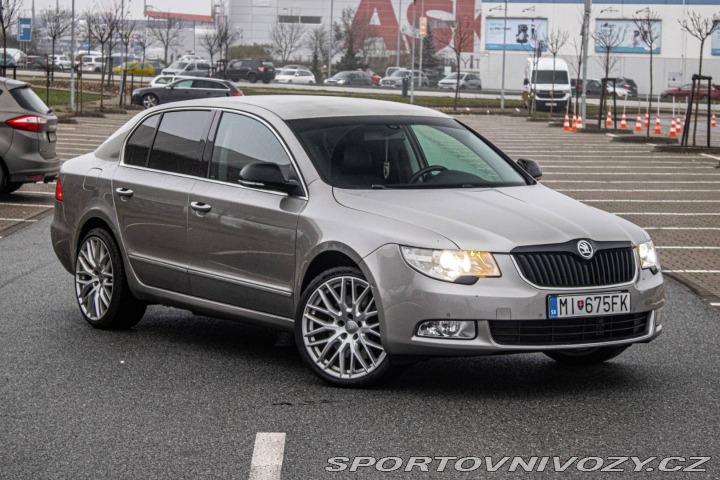 Škoda Superb 3.6 FSI V6 4x4 Elegance 2010