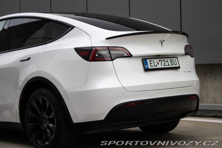 Tesla Model Y 324 kW, automat, 2021, L 2021