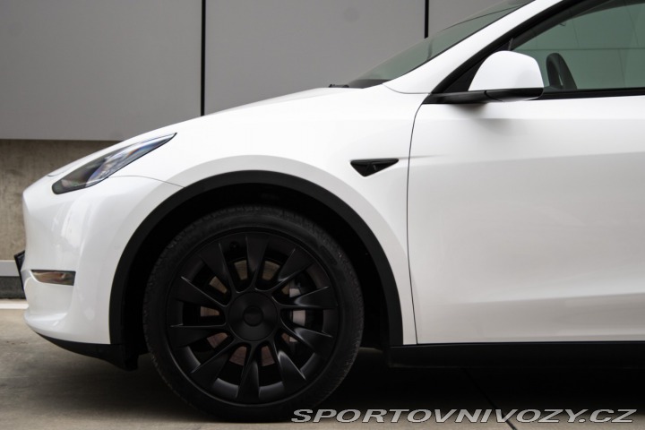 Tesla Model Y 324 kW, automat, 2021, L 2021