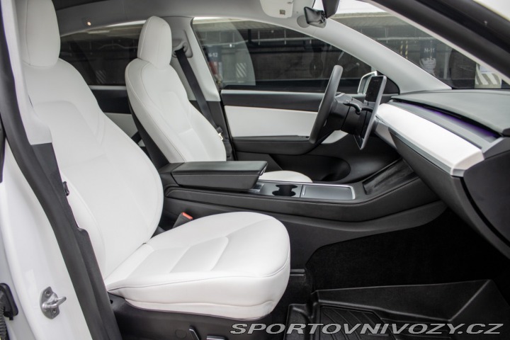 Tesla Model Y 324 kW, automat, 2021, L 2021