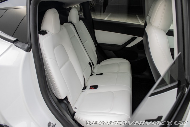 Tesla Model Y 324 kW, automat, 2021, L 2021