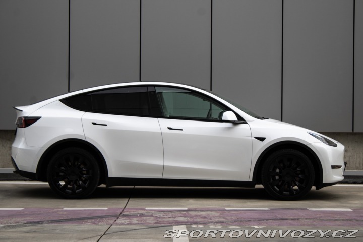 Tesla Model Y 324 kW, automat, 2021, L 2021