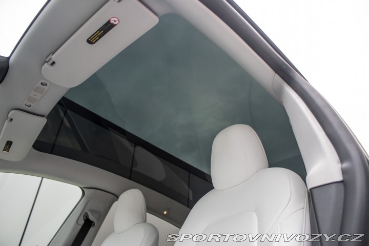 Tesla Model Y 324 kW, automat, 2021, L 2021