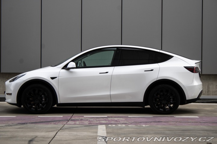Tesla Model Y 324 kW, automat, 2021, L 2021