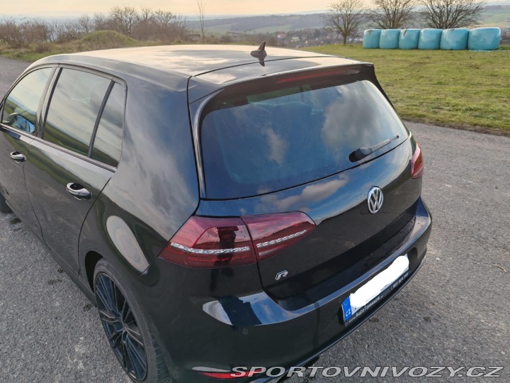 Volkswagen Golf R 2014
