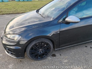 Volkswagen Golf R 2014