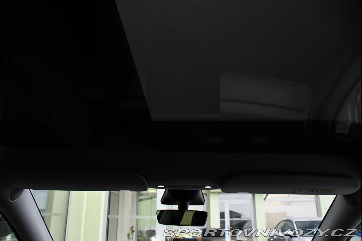 Tesla Model Y RWD STANDARD RANGE 1M 13t 2023