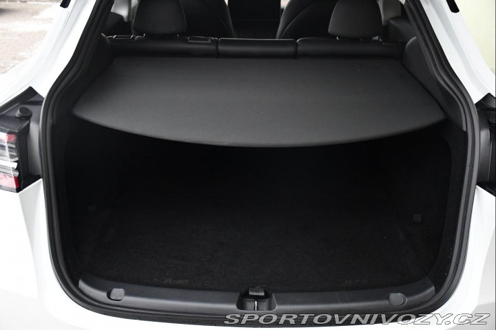 Tesla Model Y RWD STANDARD RANGE 1M 13t 2023