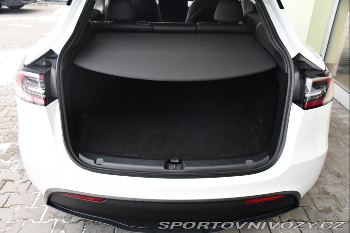 Tesla Model Y RWD STANDARD RANGE 1M 13t 2023