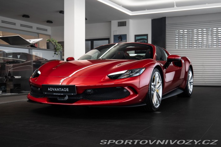 Ferrari 296 GTS Lift/CarPlay/Rosso im 2025