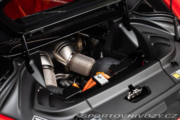 Ferrari 296 GTS Lift/CarPlay/Rosso im 2025