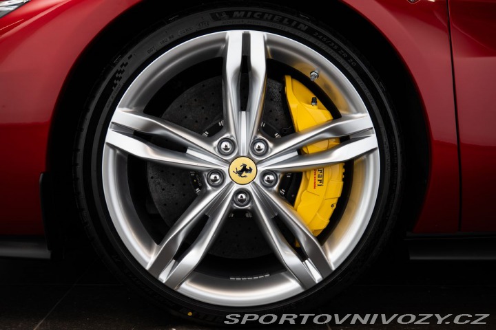 Ferrari 296 GTS Lift/CarPlay/Rosso im 2026