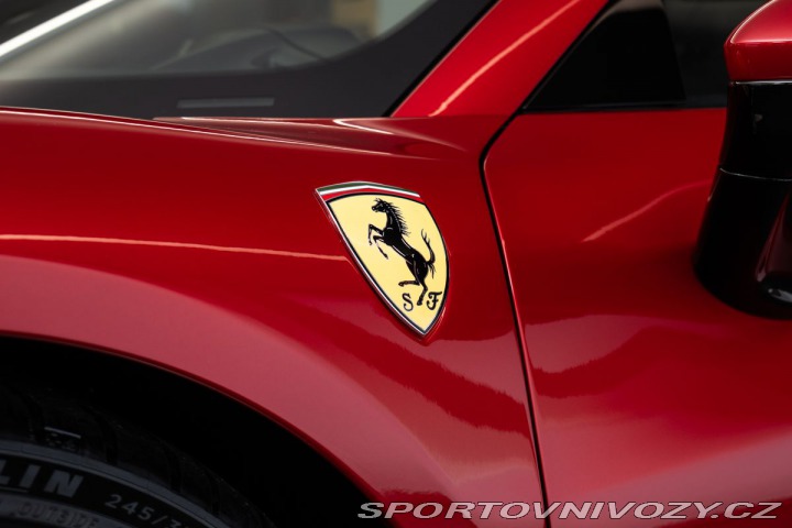 Ferrari 296 GTS Lift/CarPlay/Rosso im 2026