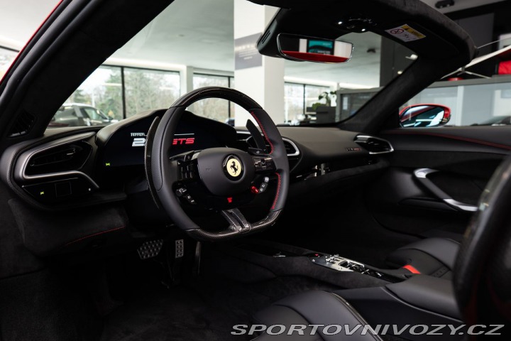 Ferrari 296 GTS Lift/CarPlay/Rosso im 2026