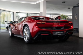 Ferrari 296 GTS Lift/CarPlay/Rosso im 2025