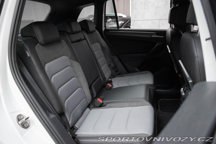 Volkswagen Ostatní modely Tiguan 2.0 TSI R-LINE*4x4*TAŽNÉ* 2020